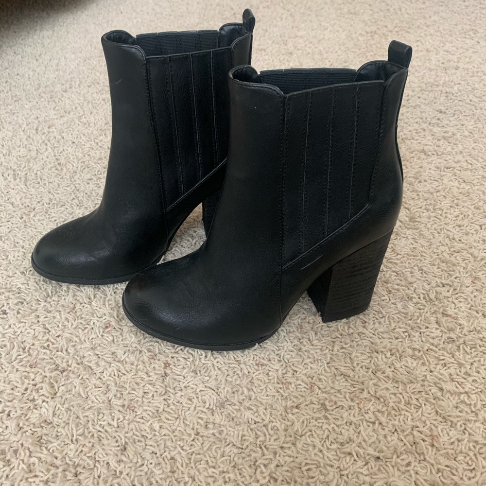 Black Botties